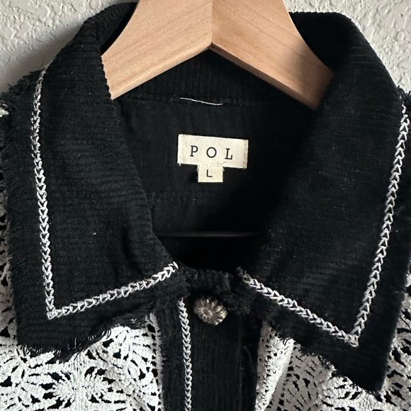 💙POL Floral Lace Patchwork Contrast Button Jacket - Picture 4 of 6